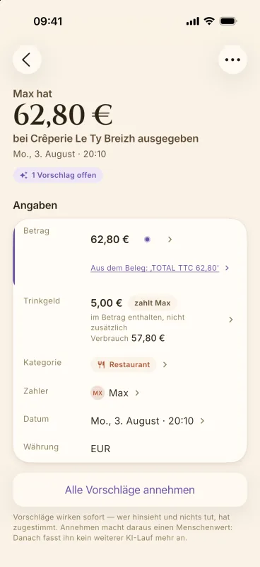 Die App zeigt eine fertige Ausgabe: 62,80 € in einer Crêperie, der Betrag mit der Stelle auf dem Beleg, aus der er stammt.